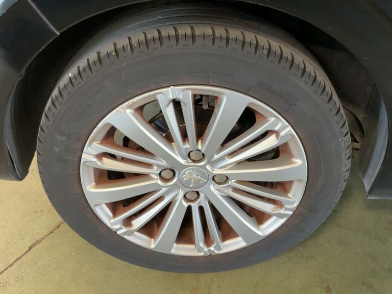 Peugeot 208 1.2 PureTech Allure 2016 – снимка 9