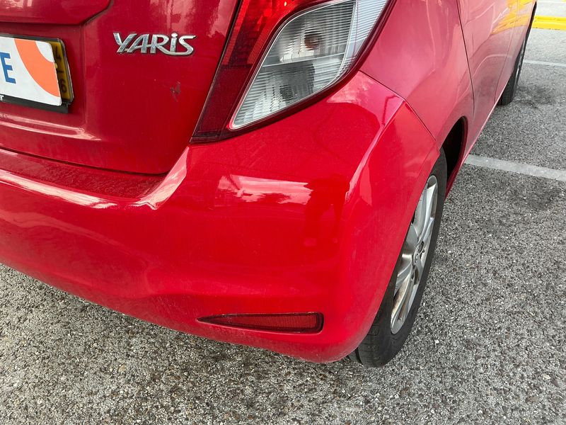 Toyota Yaris 1.0 VVT-i 2014 – снимка 47
