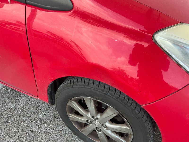 Toyota Yaris 1.0 VVT-i 2014 – снимка 23
