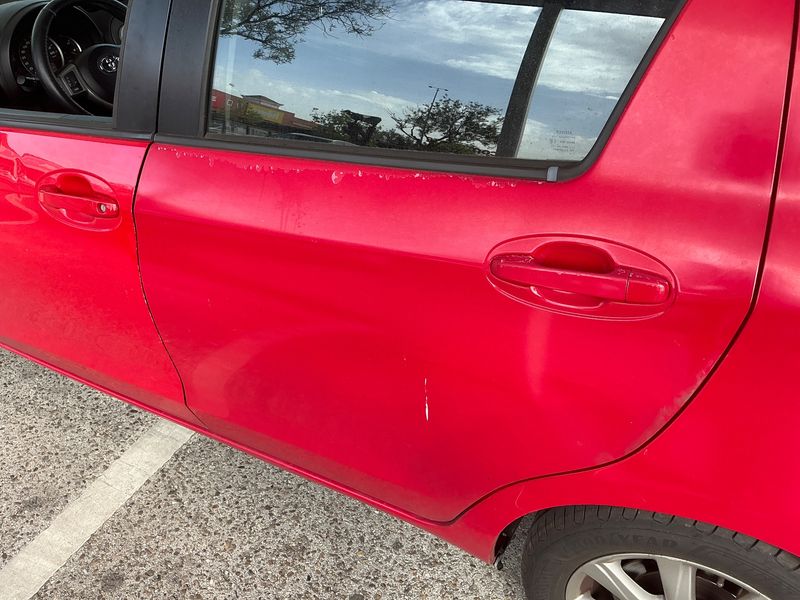 Toyota Yaris 1.0 VVT-i 2014 – снимка 31