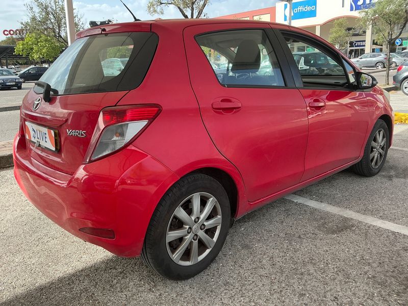 Toyota Yaris 1.0 VVT-i 2014 – снимка 8