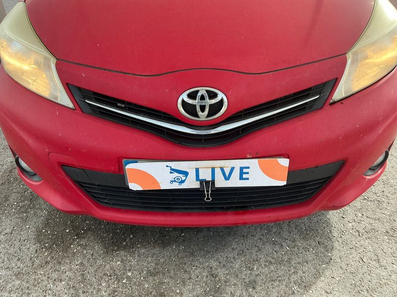 Toyota Yaris 1.0 VVT-i 2014 – снимка 52