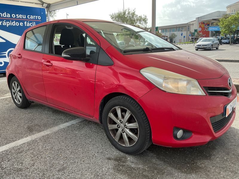 Toyota Yaris 1.0 VVT-i 2014 – снимка 12