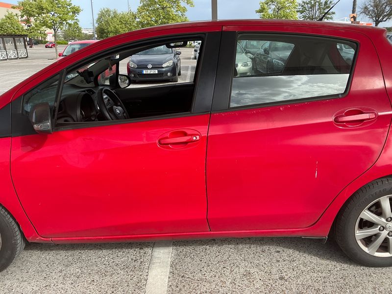Toyota Yaris 1.0 VVT-i 2014 – снимка 4