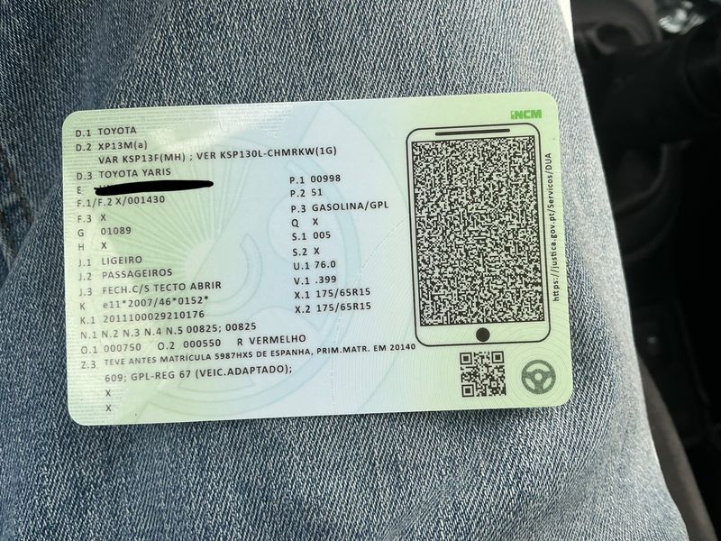Toyota Yaris 1.0 VVT-i 2014 – снимка 21