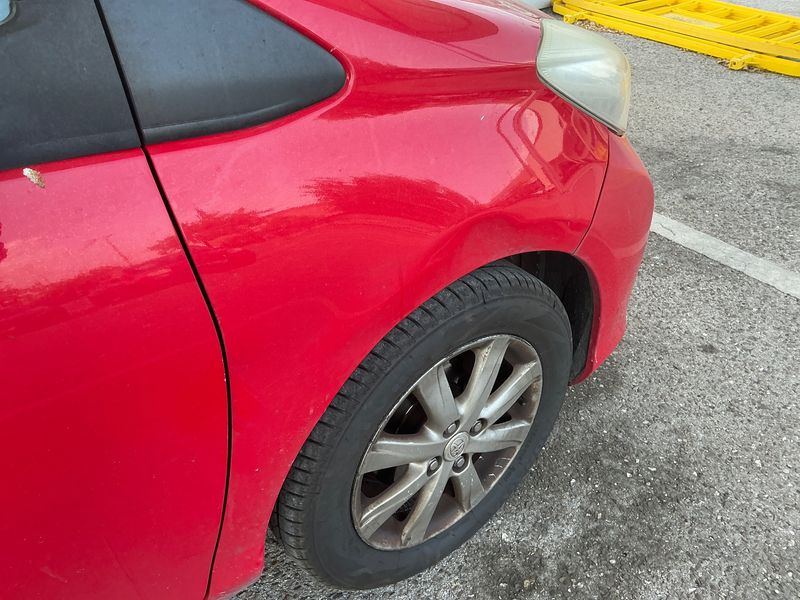 Toyota Yaris 1.0 VVT-i 2014 – снимка 22