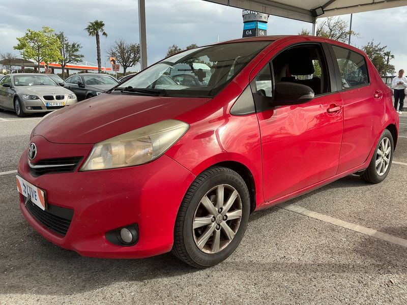 Toyota Yaris 1.0 VVT-i 2014 – снимка 1