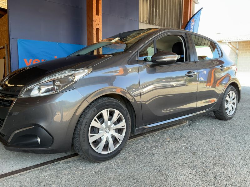 Peugeot 208 1.5 Blue-HDi Active 2019 – снимка 2