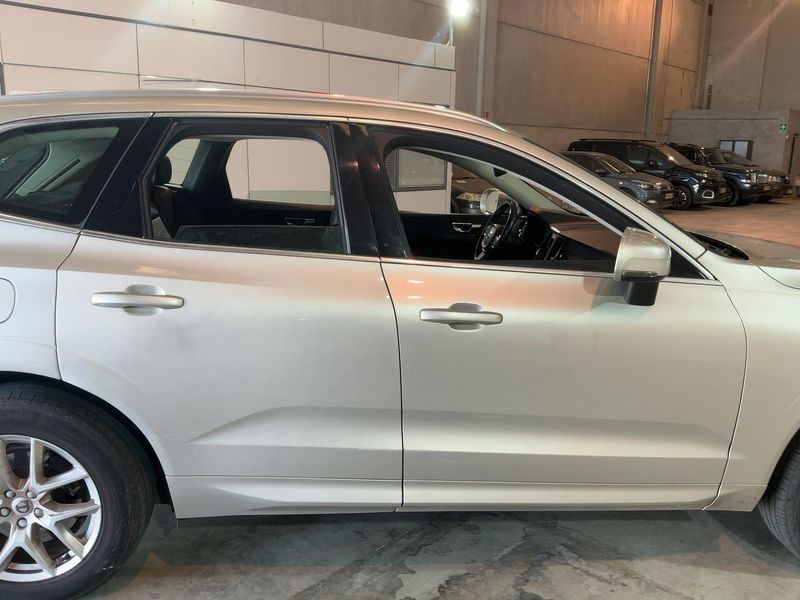 Volvo XC60 2.0 B5 Diesel Mild-Hybrid Business Plus AWD 2020 – снимка 10