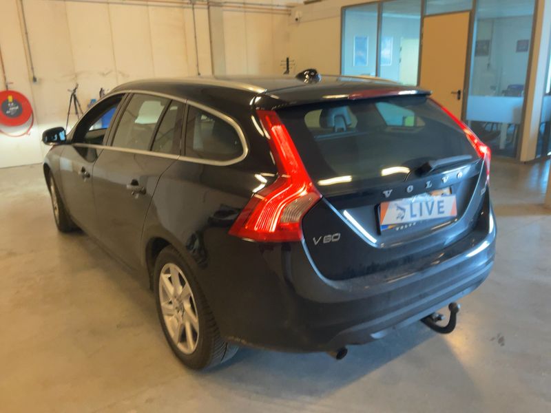 Volvo V60 2.0 D4 Summum 2012 – снимка 6