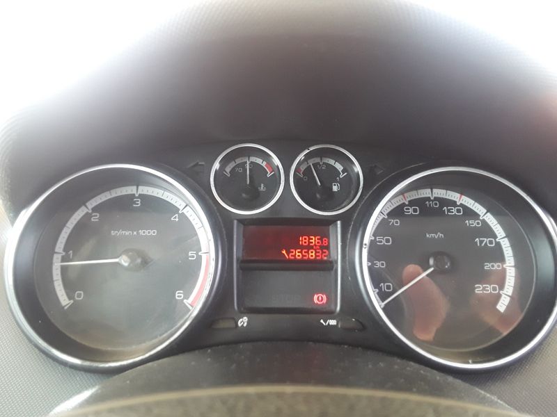 Peugeot 308 1.6 HDi Sport 2008 – снимка 4