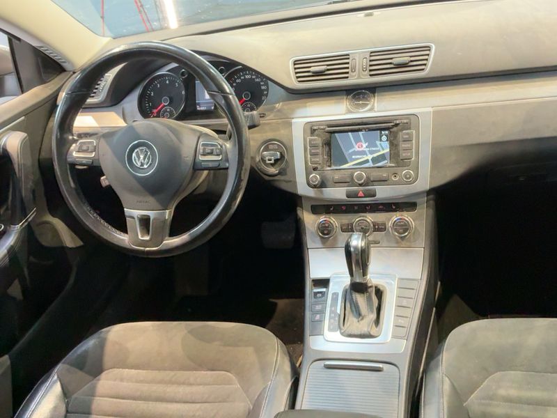 Volkswagen Passat 1.4 TSI Highline BlueMotion Tech 2012 – снимка 18