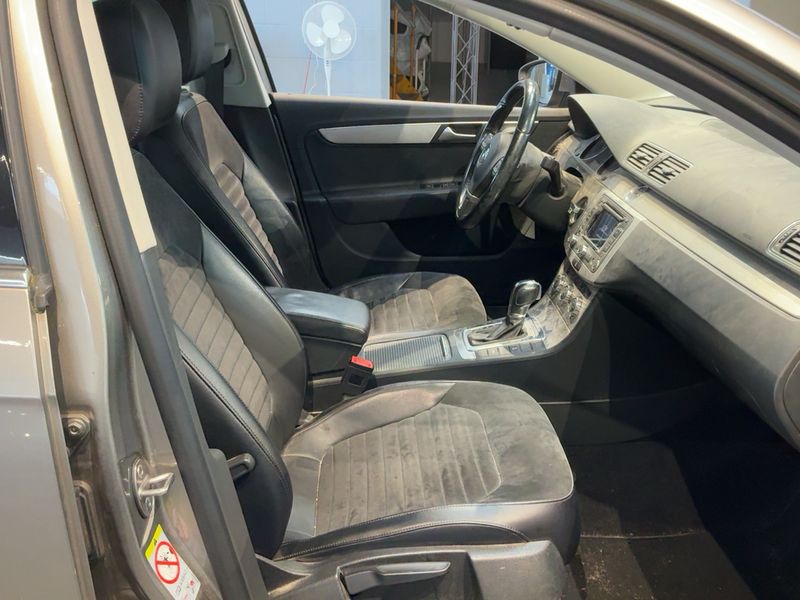 Volkswagen Passat 1.4 TSI Highline BlueMotion Tech 2012 – снимка 17