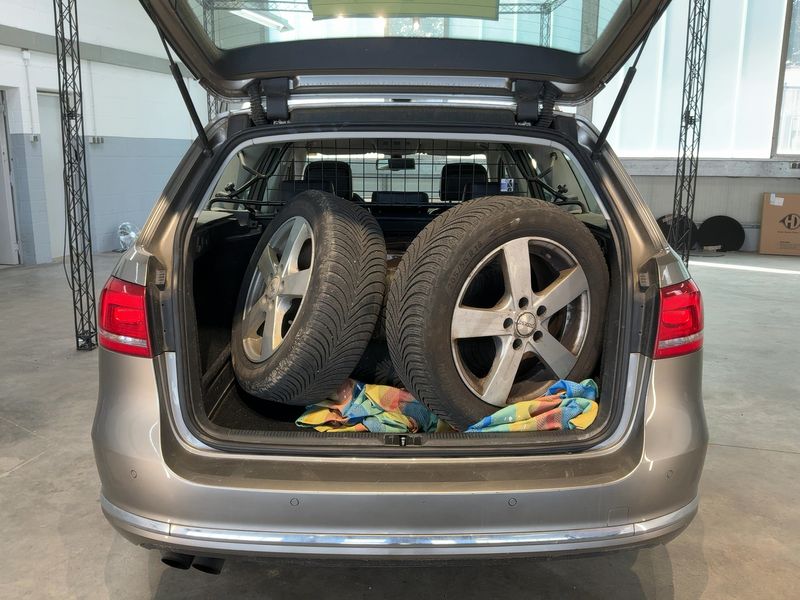 Volkswagen Passat 1.4 TSI Highline BlueMotion Tech 2012 – снимка 16