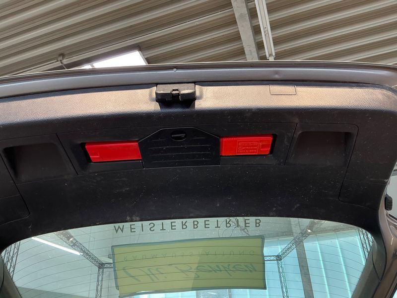 Volkswagen Passat 1.4 TSI Highline BlueMotion Tech 2012 – снимка 30