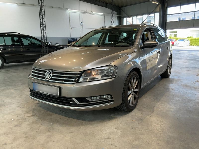 Volkswagen Passat 1.4 TSI Highline BlueMotion Tech 2012 – снимка 1