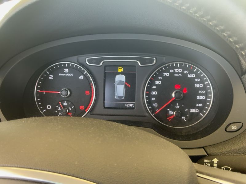 Audi Q3 2.0 TDI Ambiente 2012 – снимка 18