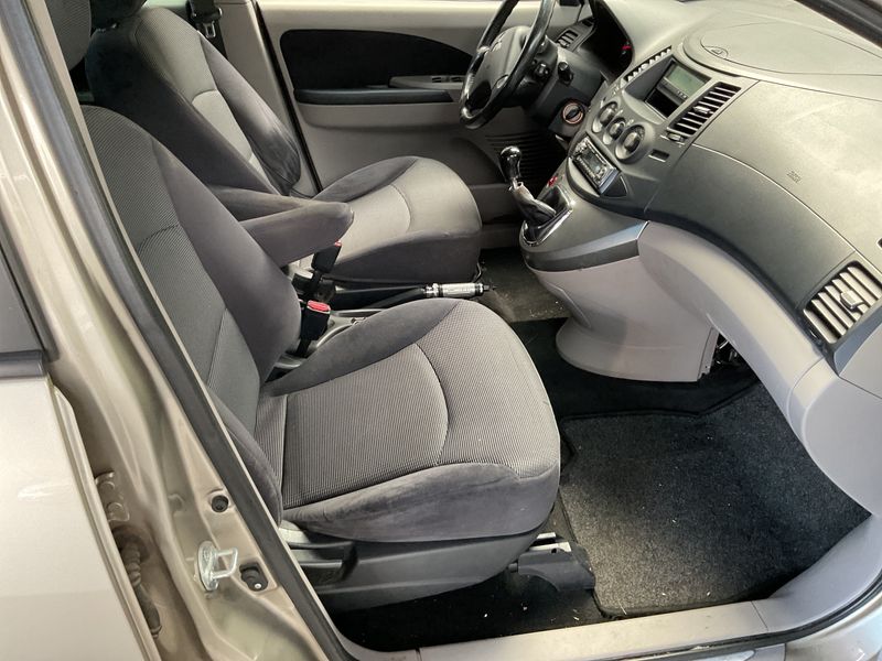 Mitsubishi Grandis 2.4 Intense 2007 – снимка 3