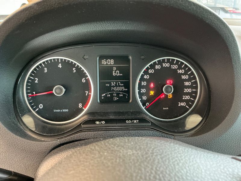 Volkswagen Polo 1.2 Comfortline 2013 – снимка 28