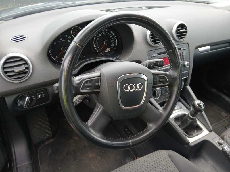 Audi A3 Sportback 1.6 TDI Ambiente 2009 – снимка 18