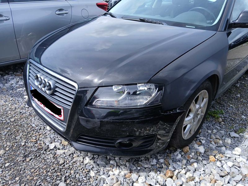Audi A3 Sportback 1.6 TDI Ambiente 2009 – снимка 2