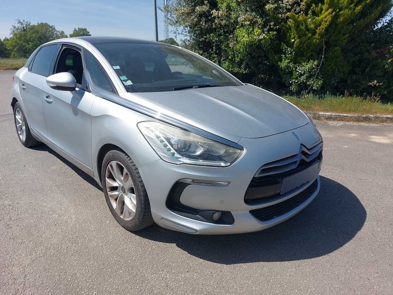 Citroen DS5 1.6 e-HDi SoChic 2013 – снимка на щета 6