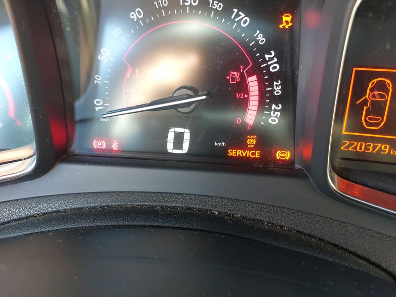 Citroen DS5 1.6 e-HDi SoChic 2013 – снимка на щета 56