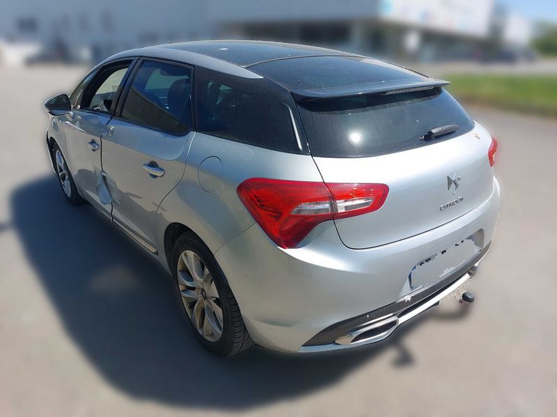 Citroen DS5 1.6 e-HDi SoChic 2013 – снимка на щета 3