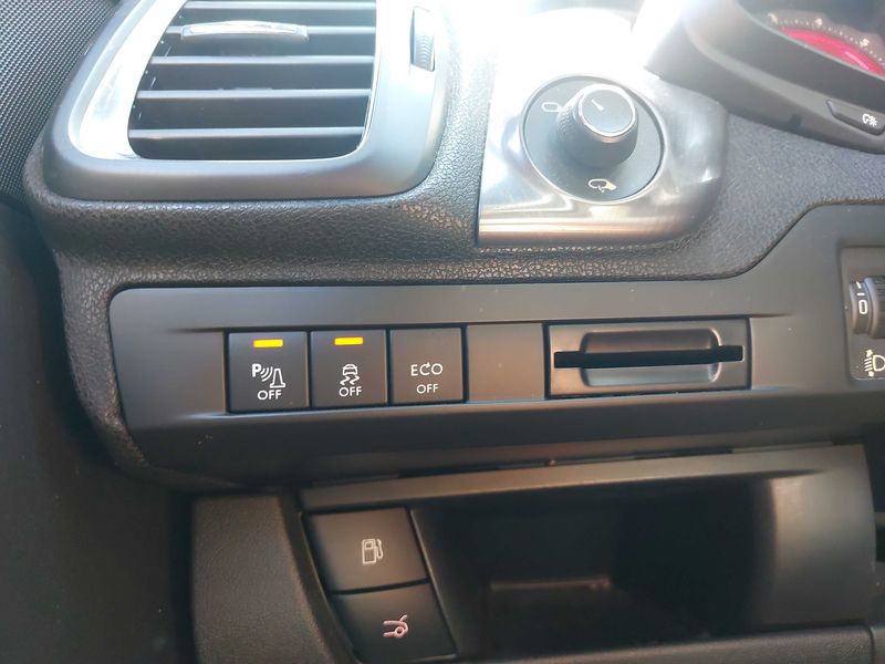 Citroen DS5 1.6 e-HDi SoChic 2013 – снимка 20