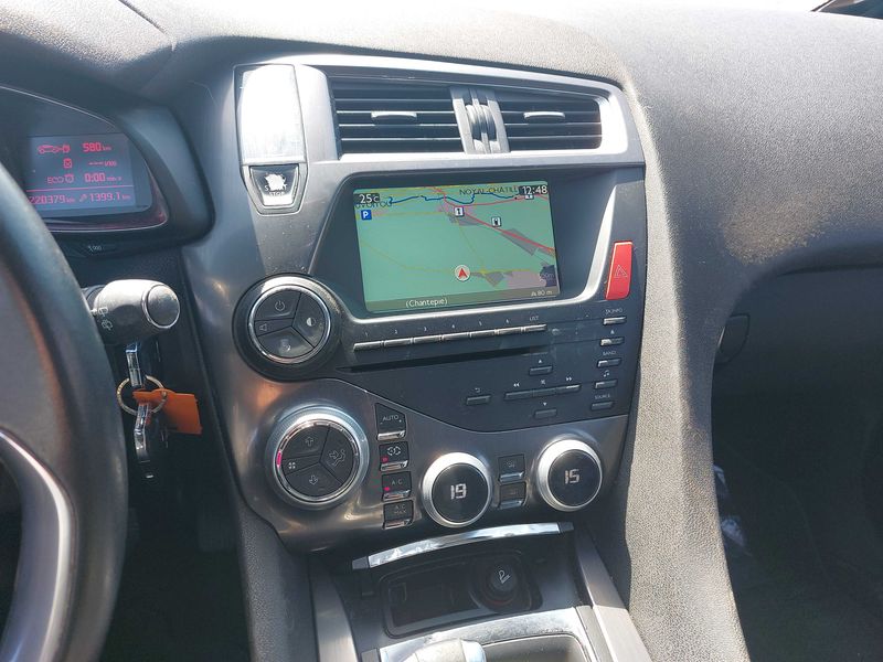 Citroen DS5 1.6 e-HDi SoChic 2013 – снимка 22