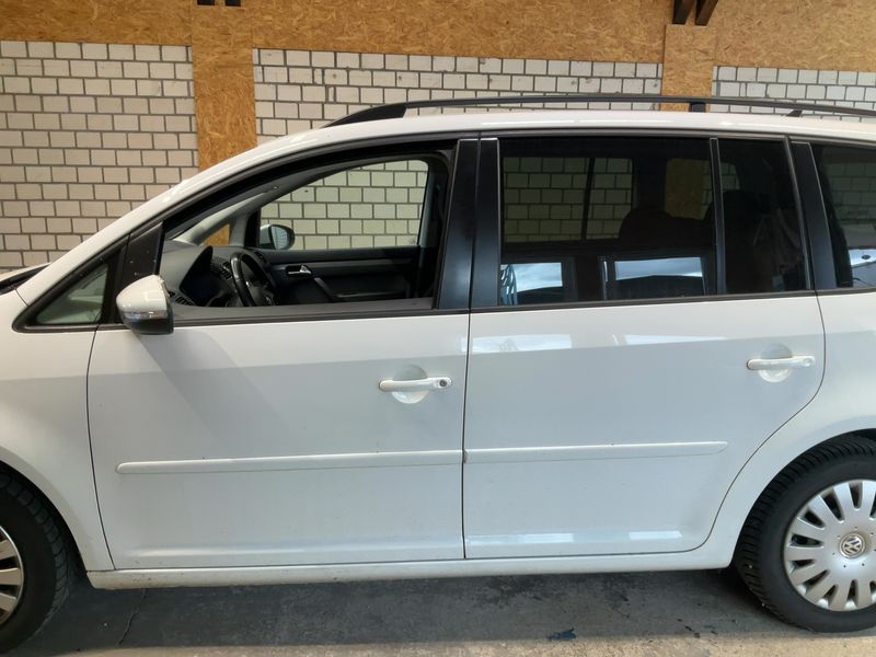 Volkswagen Touran 1.4 TGI EcoFuel Comfortline BlueMotion Tech 2014 – снимка 4