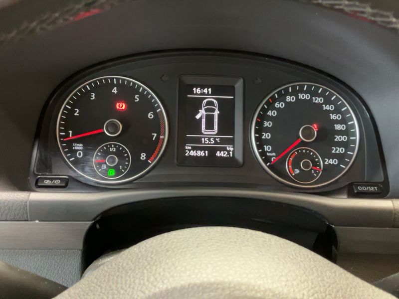 Volkswagen Touran 1.4 TGI EcoFuel Comfortline BlueMotion Tech 2014 – снимка 19