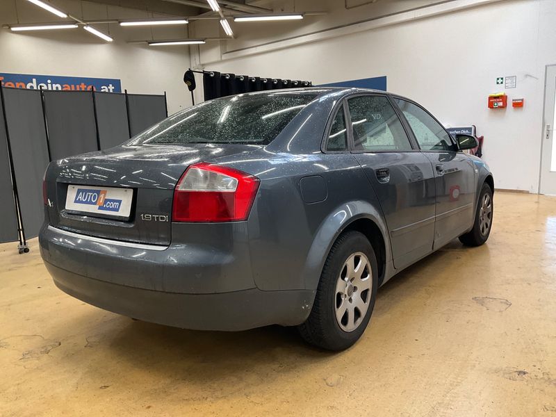 Audi A4 1.9 TDI 2002 – снимка 2