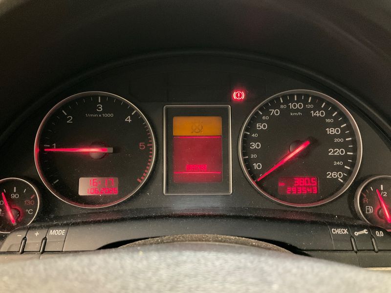 Audi A4 1.9 TDI 2002 – снимка 4