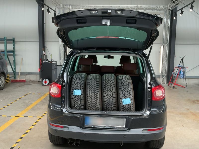Volkswagen Tiguan 2.0 TDI Sport & Style 4Motion 2010 – снимка 16