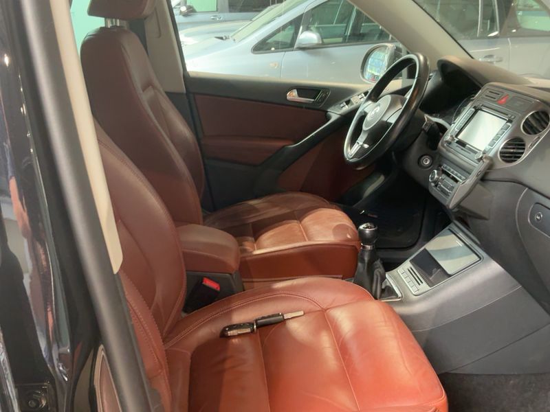 Volkswagen Tiguan 2.0 TDI Sport & Style 4Motion 2010 – снимка 17