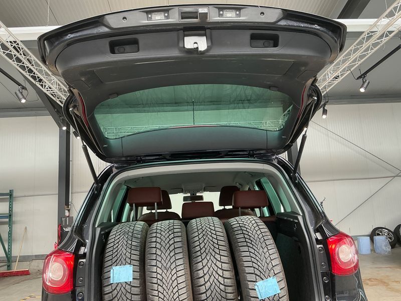 Volkswagen Tiguan 2.0 TDI Sport & Style 4Motion 2010 – снимка 22