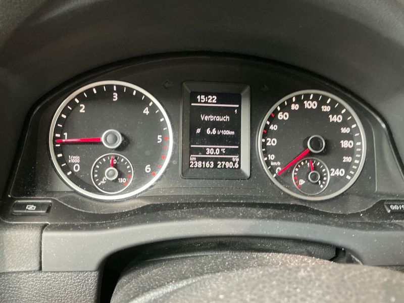 Volkswagen Tiguan 2.0 TDI Sport & Style 4Motion 2010 – снимка 19
