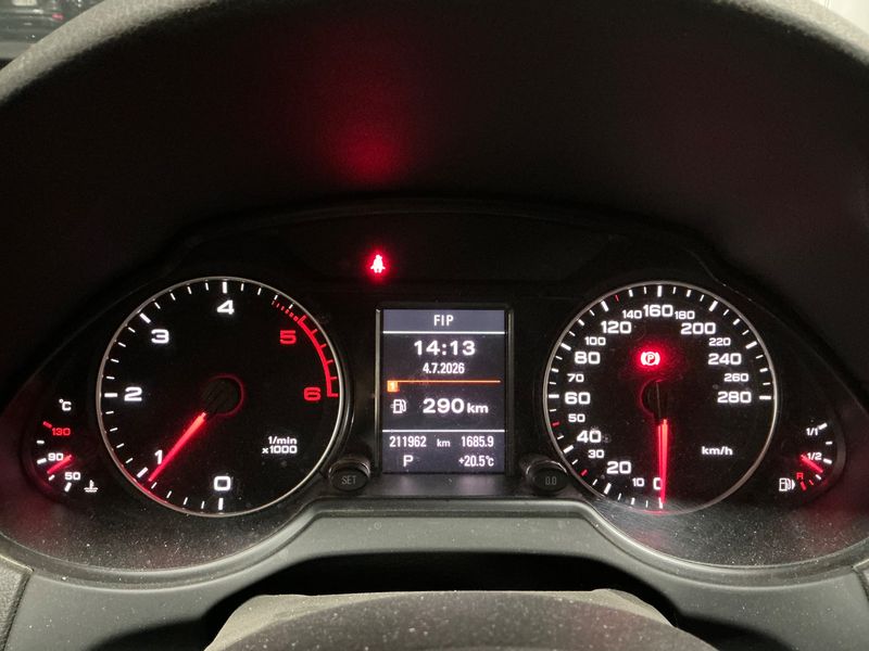 Audi Q5 2.0 TDI quattro S line 2011 – снимка 18