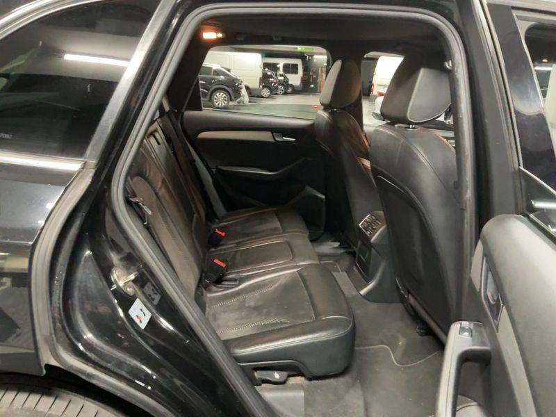 Audi Q5 2.0 TDI quattro S line 2011 – снимка 19