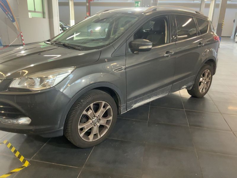 Ford Kuga 2.0 TDCi Titanium 2015 – снимка 2