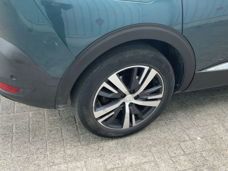 Peugeot 5008 1.6 PureTech Allure 2019 – снимка 9