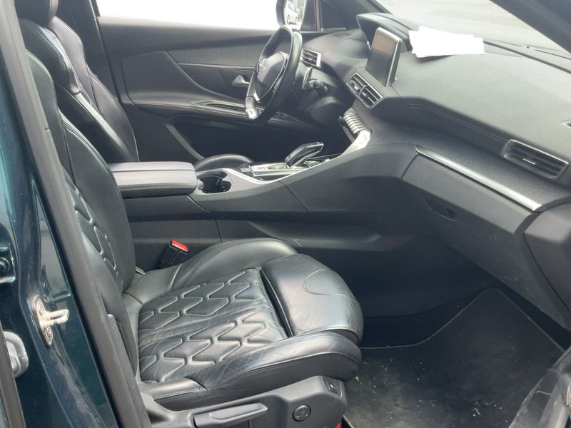 Peugeot 5008 1.6 PureTech Allure 2019 – снимка 16