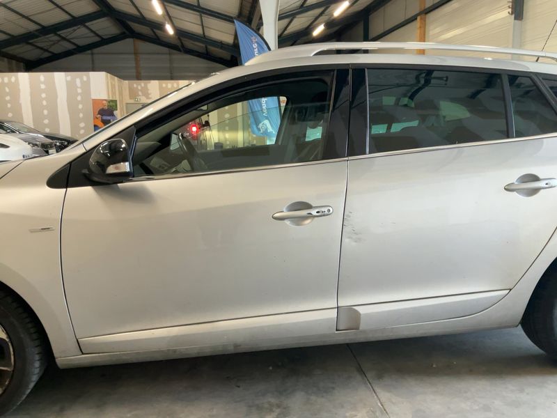 Renault Megane 1.6 dCi Energy BOSE-Edition 2016 – снимка 4