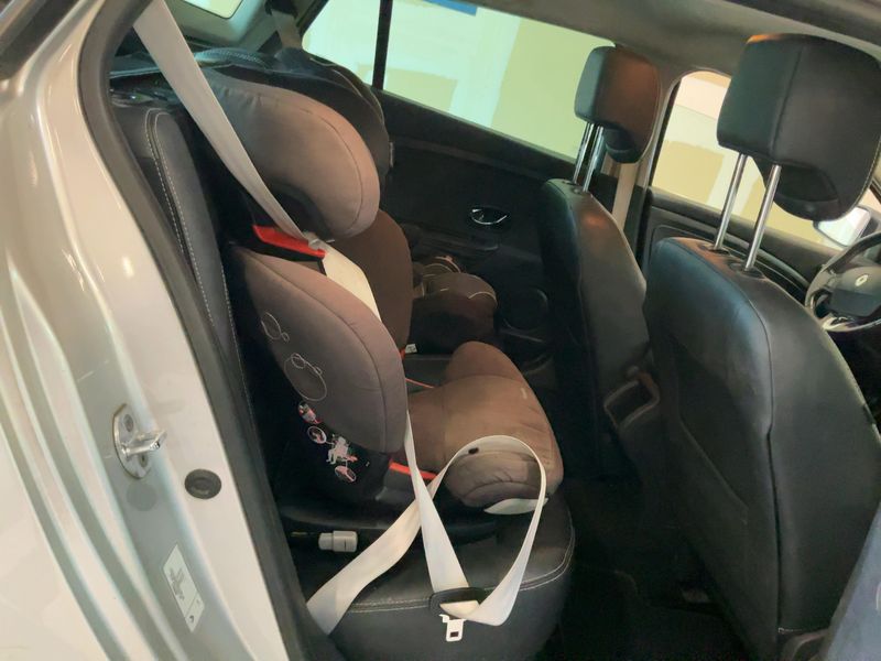 Renault Megane 1.6 dCi Energy BOSE-Edition 2016 – снимка 19