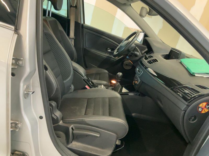 Renault Megane 1.6 dCi Energy BOSE-Edition 2016 – снимка 16