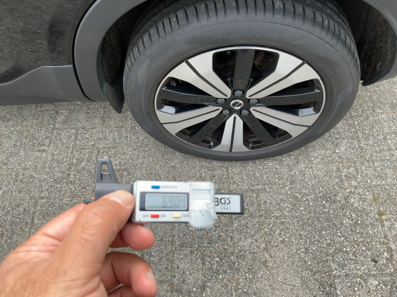 Volvo XC40 Recharge 170 kW Plus 2WD 2022 – снимка 5