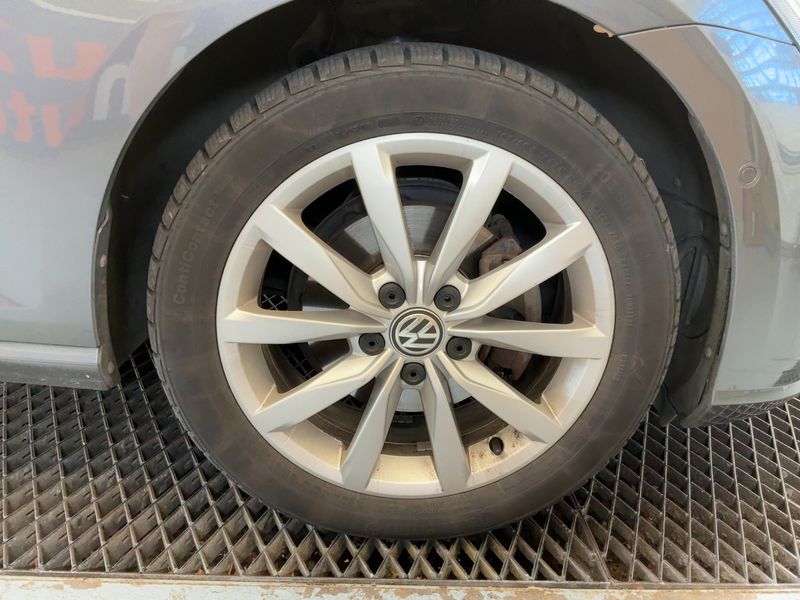 Volkswagen Golf VII 2.0 TDI IQ.DRIVE 2019 – снимка 11