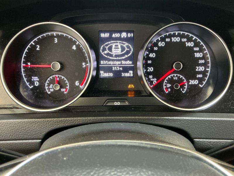 Volkswagen Golf VII 2.0 TDI IQ.DRIVE 2019 – снимка 18