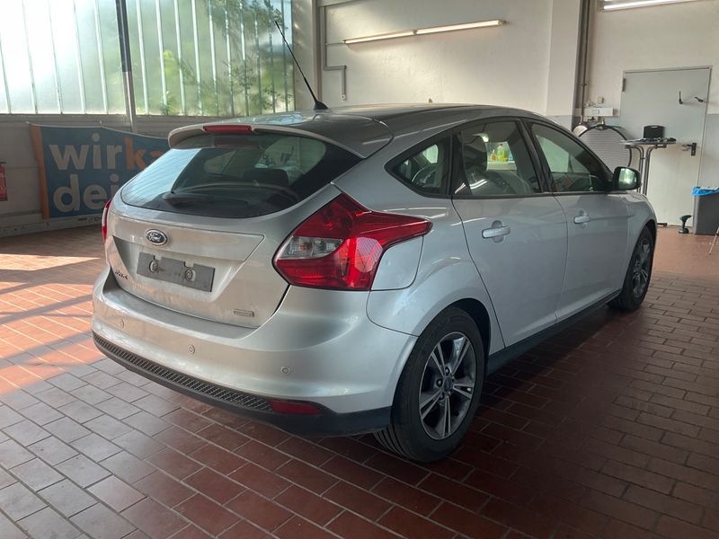 Ford Focus 1.0 EcoBoost SYNC Edition 2014 – снимка 2